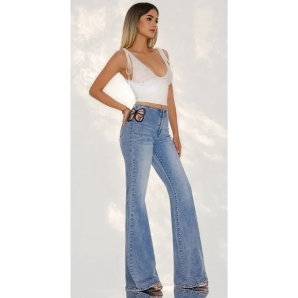 Canana Butterfly Cutout Flare Jeans Size 29 (Runs Big) - Picture 2 of 12